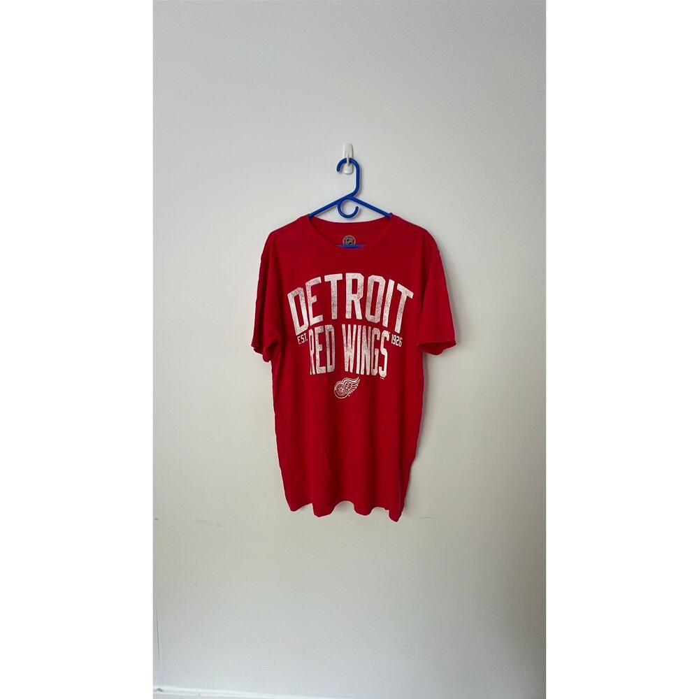 Detroit Red Wings red tee, XL
